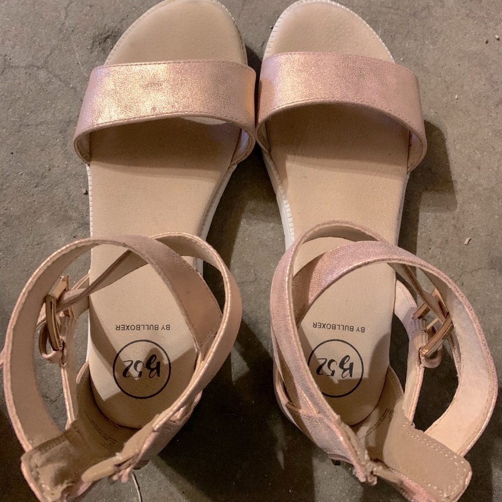 Girls sandals